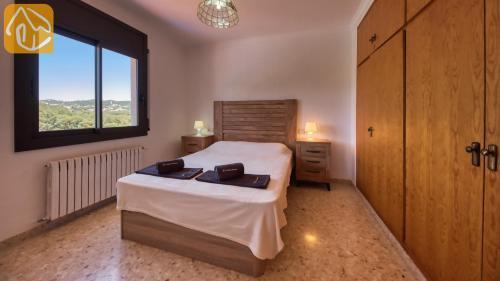 Lloret de Mar Villa Sleeps 22 Pool Wifi