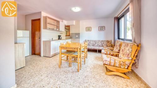 Lloret de Mar Villa Sleeps 22 Pool Wifi