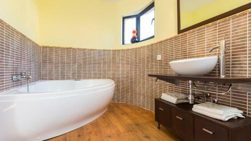 Villa In Sant Eloi Sleeps 8 With Pool