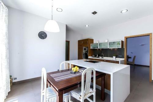 Villa With Sea View And Private Pool