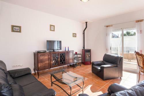 Beautiful 5-bed Villa In Fortuna