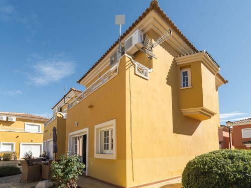 Holiday Home Ba�os Y Mendigo