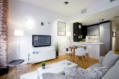Gran Via Apartment By Flatsweethome