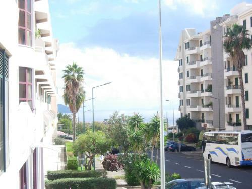 Ajuda Sunny Apartment