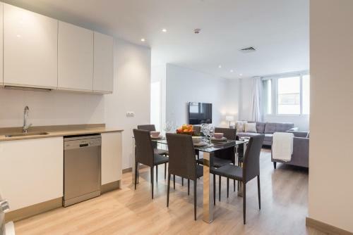 Urbe10 Premium Atarazanas 4 Bedrooms Apartment