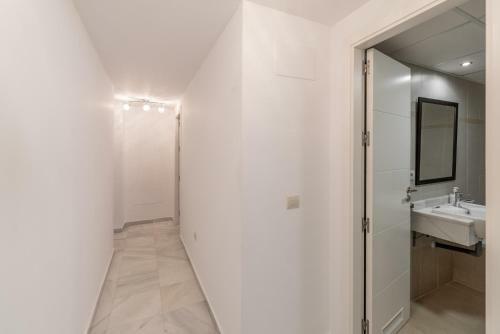 Corte Ingles Apartament