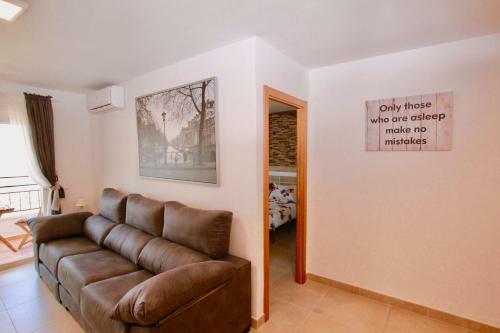 Malaga Station Apartment By Rafleys