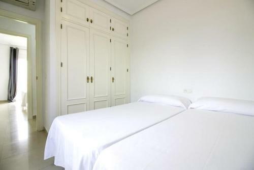 Apartment With 2 Bedrooms In Malaga With Shared Pool And Wifi