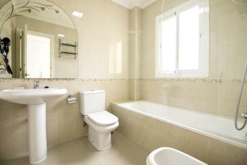 Apartment With 2 Bedrooms In Malaga With Shared Pool And Wifi