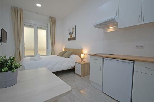 Apartamento Esparteros 6, Estudios