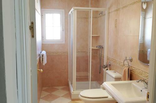 Malaga Villa Sleeps 10 With Pool And Air Con