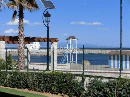 Apartamento Primera Linea de Playa, La Duquesa