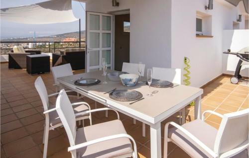 Three-bedroom Holiday Home In Manilva