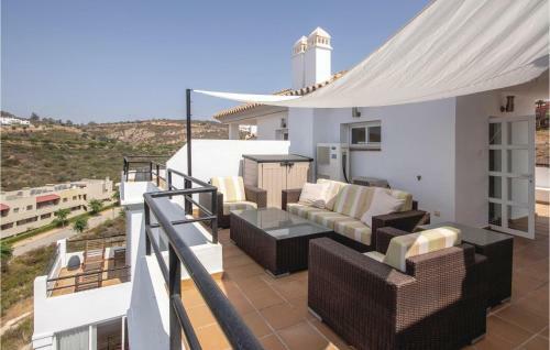 Three-bedroom Holiday Home In Manilva