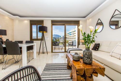 Apartamento Luxurious 2 Bed Puerto Ban�s Apt - Rdr193