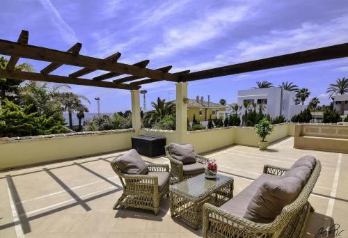 20001 - Exquisite Villa 50m To Beach