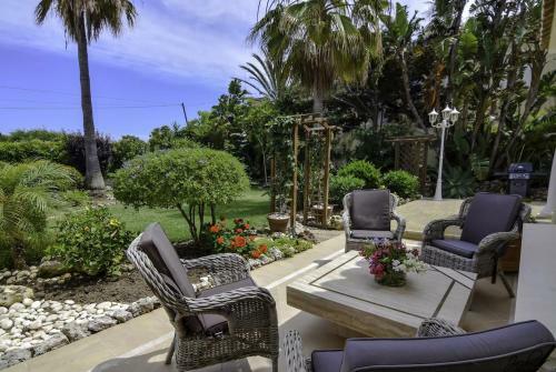 20001 - Exquisite Villa 50m To Beach