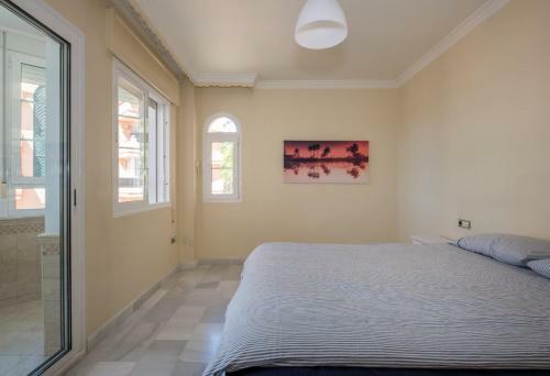 Downtown Seaview Apartment