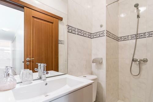Apartamentos Varandas Da Achada