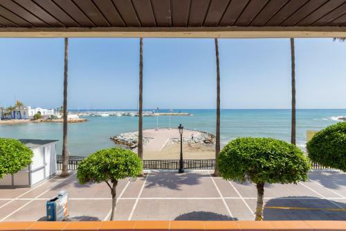 Apartamento En 1� L�nea de Playa