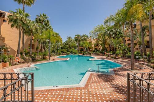 Apartamento de 2 Dormitorios En Bah�a de Alc�ntara