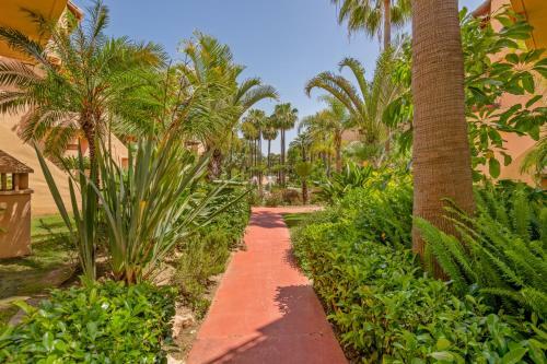 Apartamento de 2 Dormitorios En Bah�a de Alc�ntara