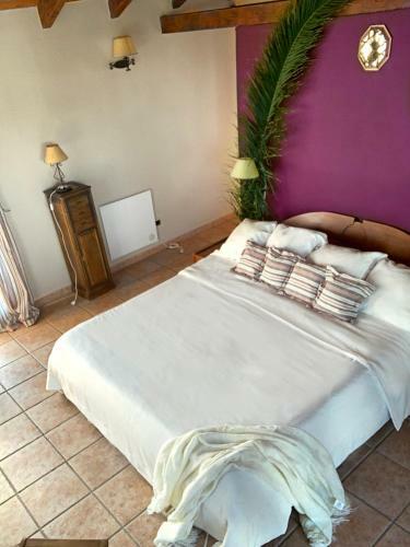 Villa Nabrisa Marbella, 5 Bedroom, Private Pool, Garden, Bbq