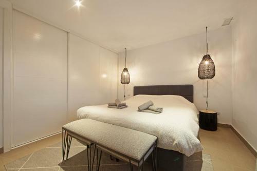 Modern Villa Close To Costabella Beach