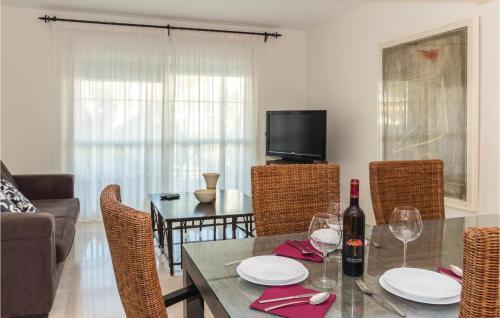 Three-bedroom Apartment In Marbella