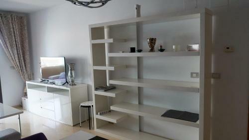 Roy Boston - Luxury Apartment
