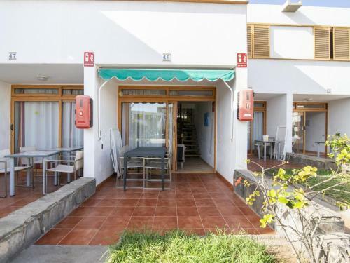Blissful Holiday Home In Maspalomas With Swimming Pool