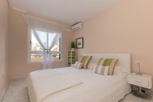 Apartamento Modern Frontline Golf Penthouse With Sea Views