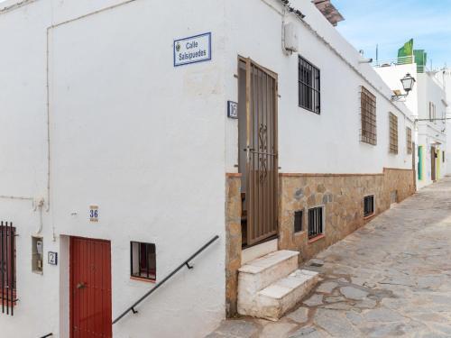 Delightful Apartment In Moj�car With Balcony
