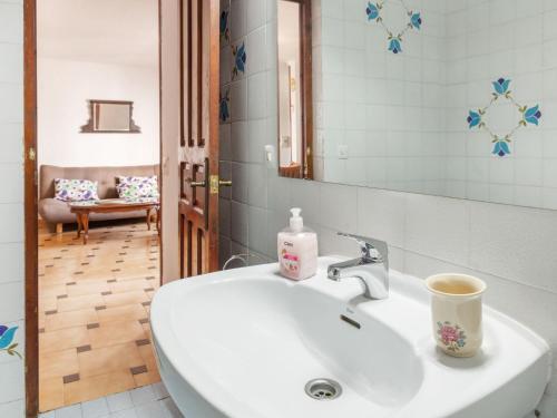 Delightful Apartment In Moj�car With Balcony