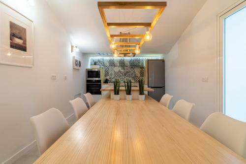 Flatguest Orinoco + Pool + Terrace + Garden