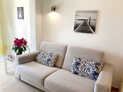 First Line Apartment With Ocean Views