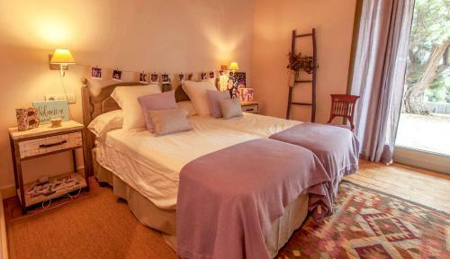 Mont-ras Villa Sleeps 8 With Pool