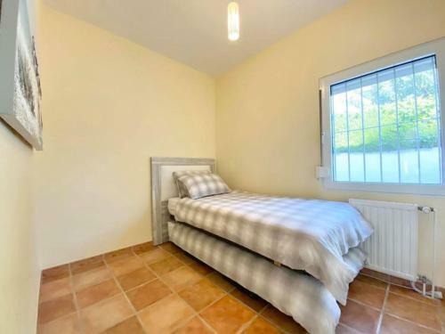 Charming Villa With Private Swimming Pool Located 100 M From The Sea