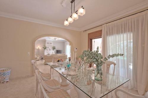 Gorgeous Private Villa For 10 In Moraira