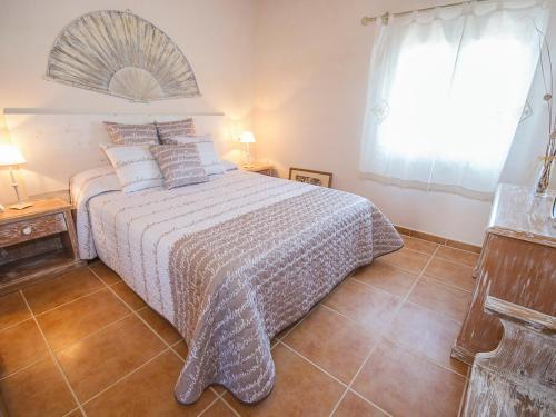 Muro Villa Sleeps 8 With Pool And Air Con