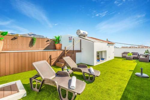 Nerja Villa Sleeps 6 Pool Air Con Wifi