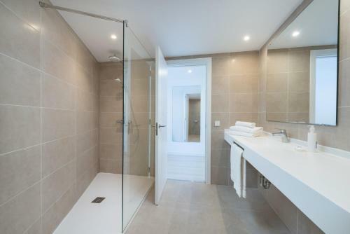Apartments & Studios With Shared Pool, Near The Beach