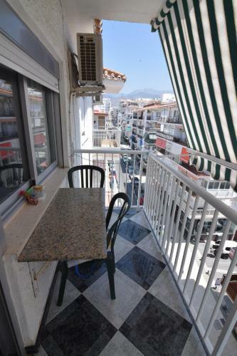 Apartamento Edf. Chaparil 6�4