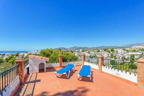Nerja Villa Sleeps 5 With Pool Air Con And Wifi