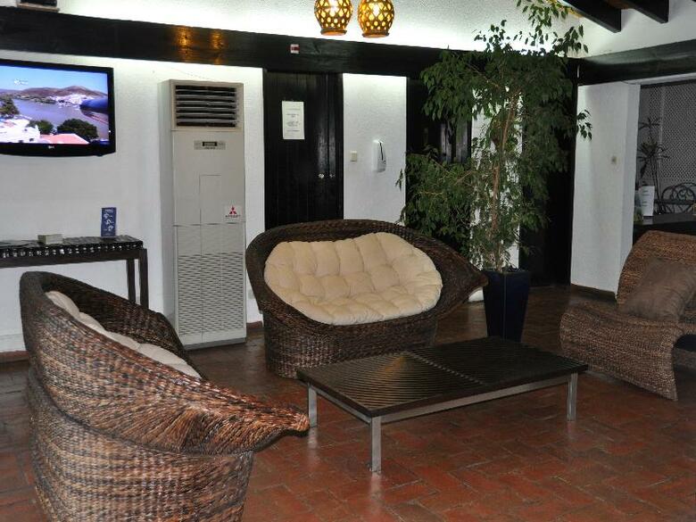 Hotel Pedras Da Rainha