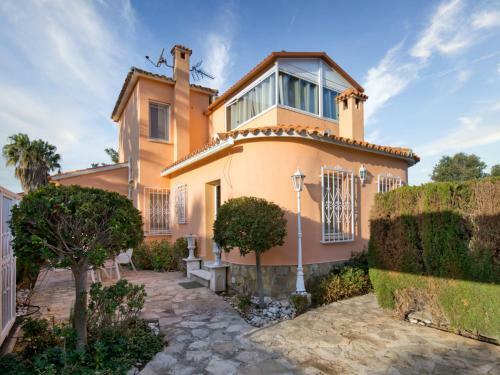 Holiday Home Golf Y Playa