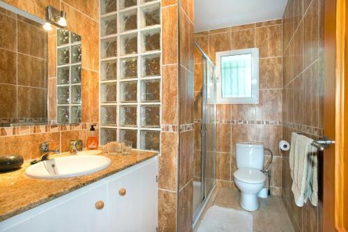 Orba Villa Sleeps 8 Pool Air Con Wifi