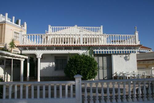 Four Rooms Villa With Sea View