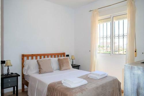 Molino Blanco Apartment 8 - Pool Facing