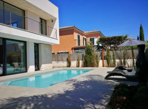 Villa Camomilla 43, Villa